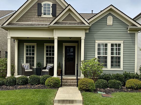 3rd image of 609 Cobert Ln