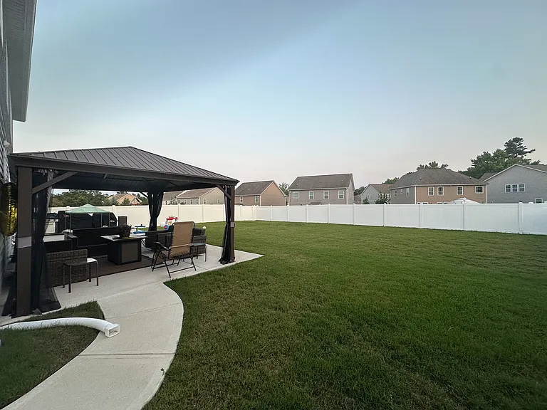 12708 Franklin Square Rd — Photo 38