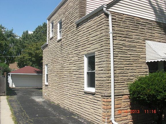 5th image of 8836 S Richmond Ave