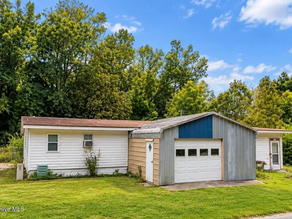 139 Sawyer Road, Bayboro, NC 28515