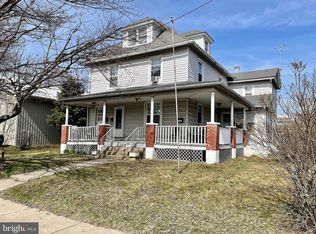201 W 8th St APT 1, Lansdale, PA 19446
