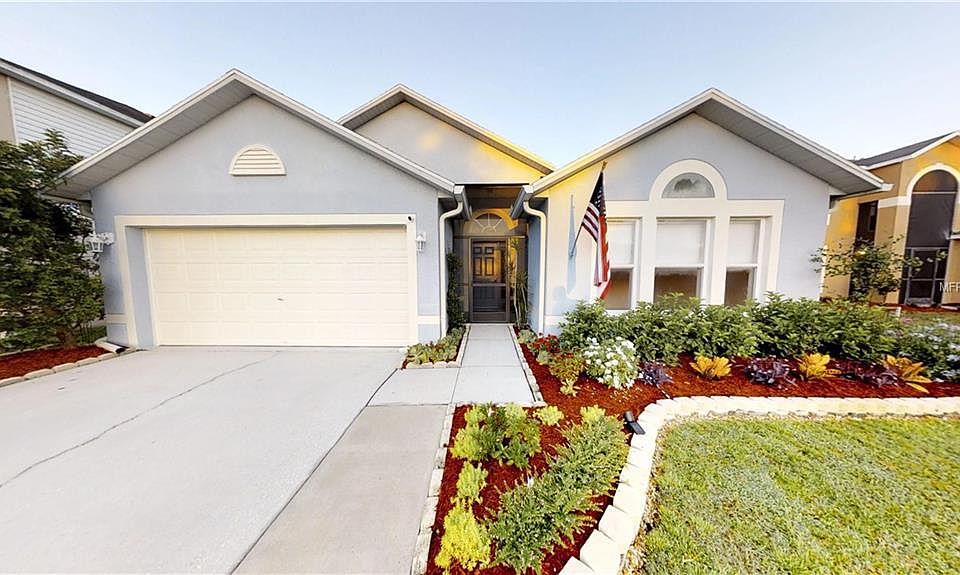 1st image of 6810 Crown Lake Dr