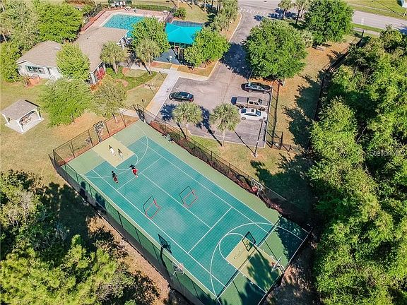 4th image of 2907 Holly Berry Ct