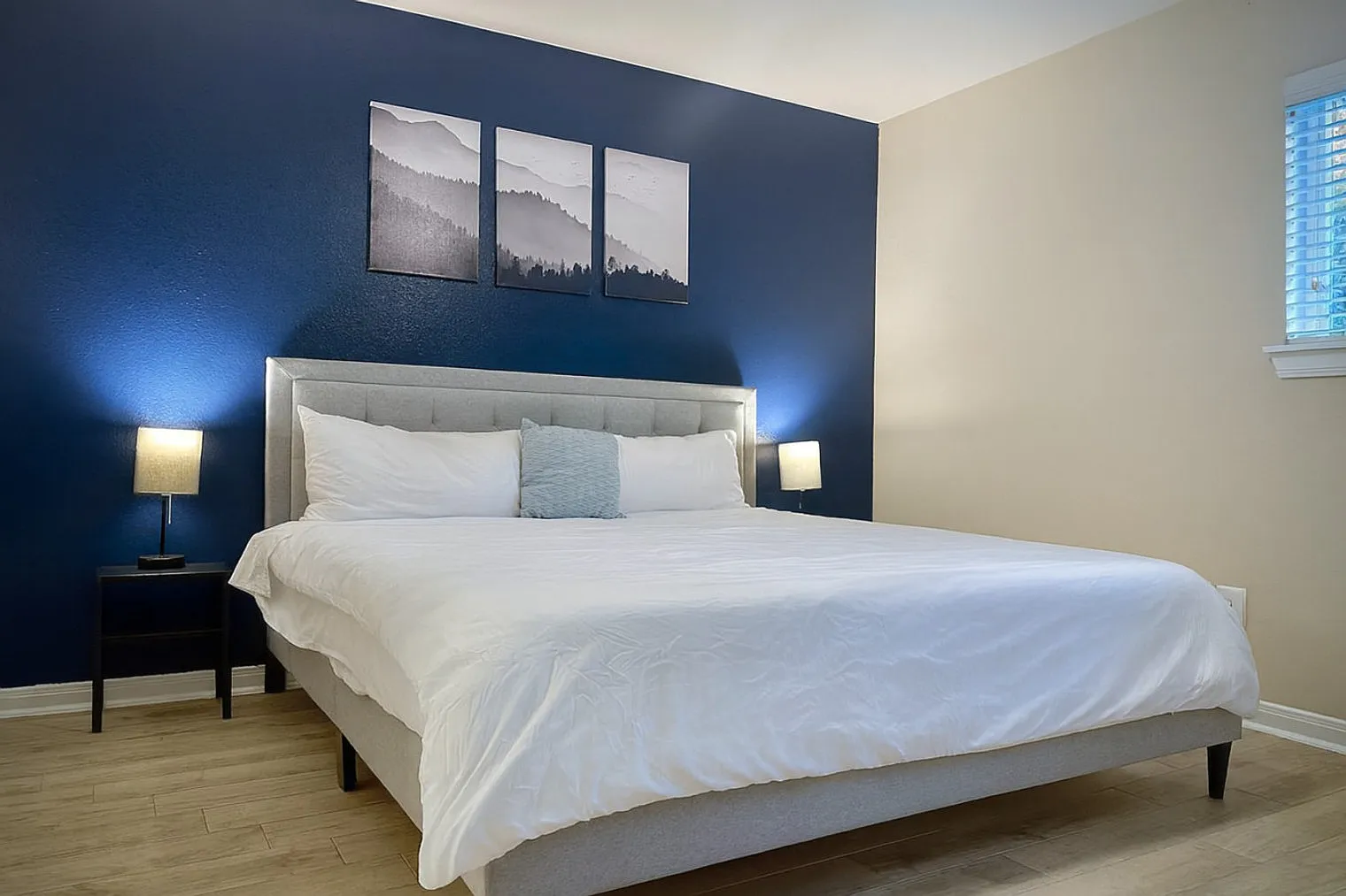 2 bed, 2.0 bath, 1119 sqft, $2,357 — Photo 3