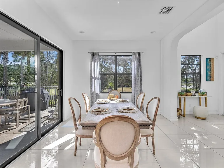 865 SW 113th Ln — Photo 16