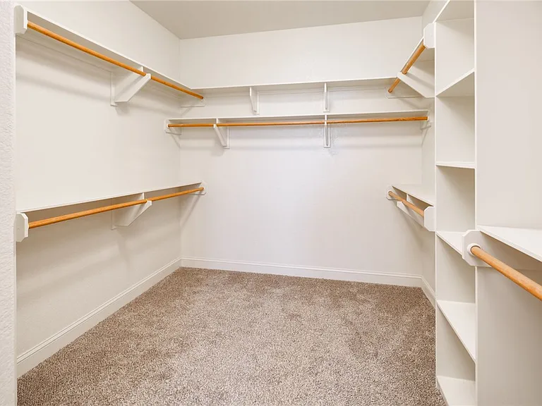 4025 Crestmont Dr — Photo 22
