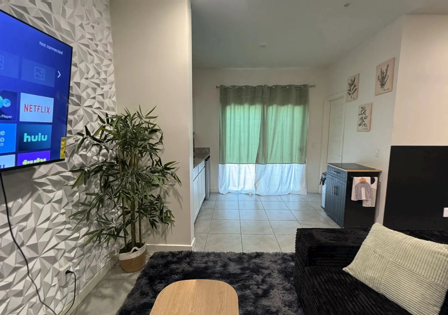 Studio, 1414 sqft, $1,550 — Photo 3