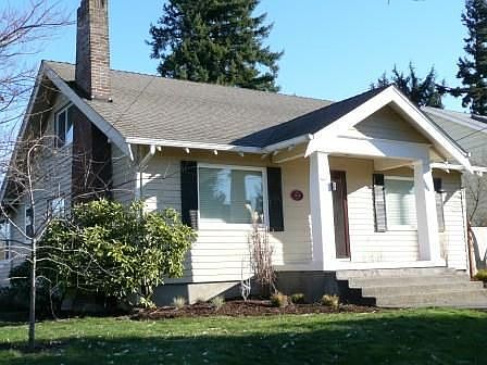 Fabulous Roseway Bungalow