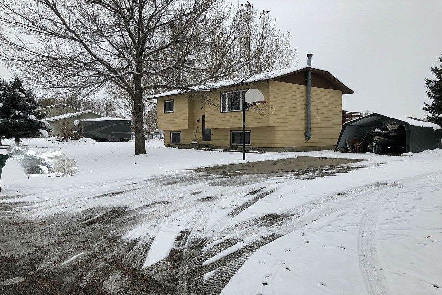2nd image of 918 John Dr