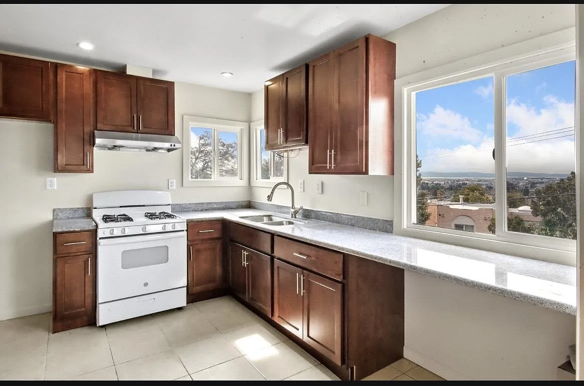 3000 Parker Ave photo 1