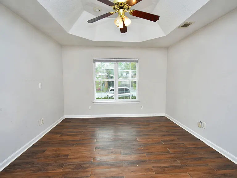 3544 Mutimer Dr — Photo 16