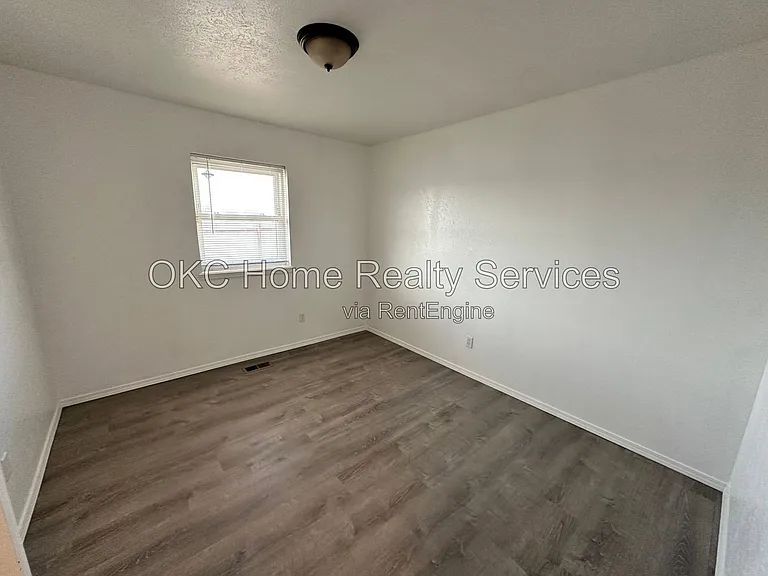 1428 SW 72nd St — Photo 13