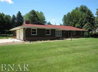 2615 Ridge Rd, Bloomington, IL 61704