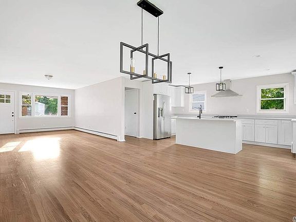 4th image of 17 Harrison Ave
