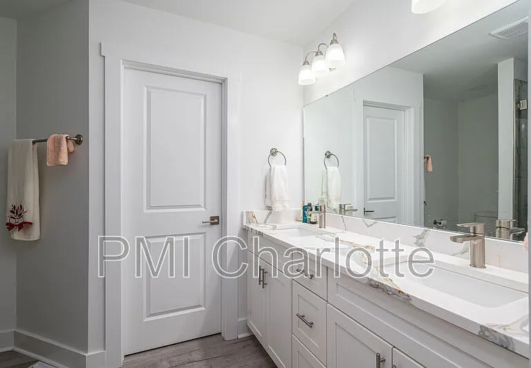 2128 Chatfield Rd — Photo 20