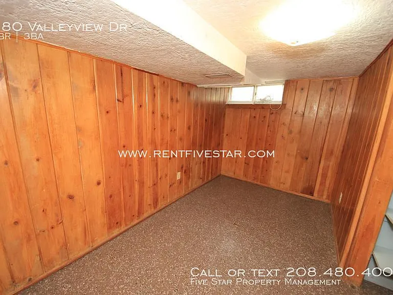 180 Valleyview Dr — Photo 15