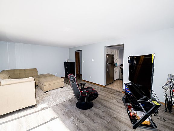 2nd image of 3609 N Narragansett Ave APT 201