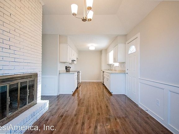 3rd image of 6189 Valleydale Dr