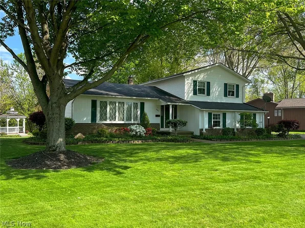 465 Kar A Bru Dr, Amherst, OH 44001