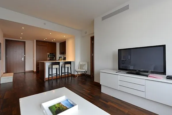 Rented by 212 Consulting Corp | media 44