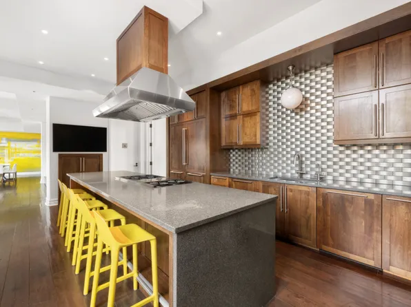 143 Reade Street image 8 of 29