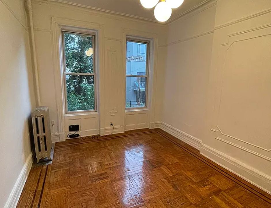 1st image of 209 Kosciuszko St #3R
