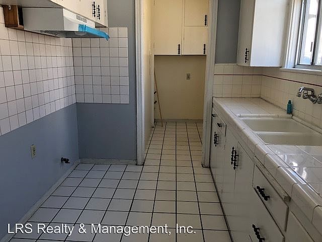 1st image of 5645 Huntington Dr N