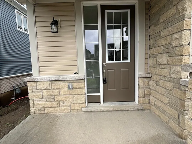 80 Oakmont Dr — Photo 2