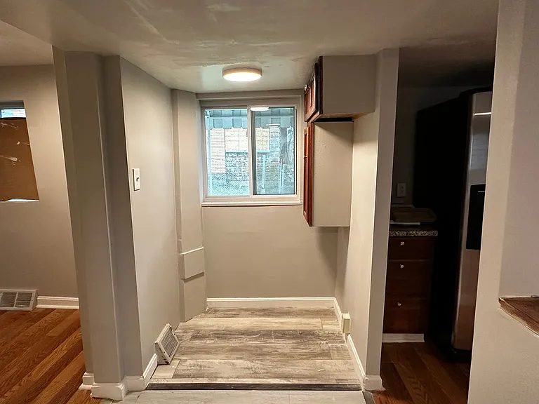 2501 Arlington Ave — Photo 6