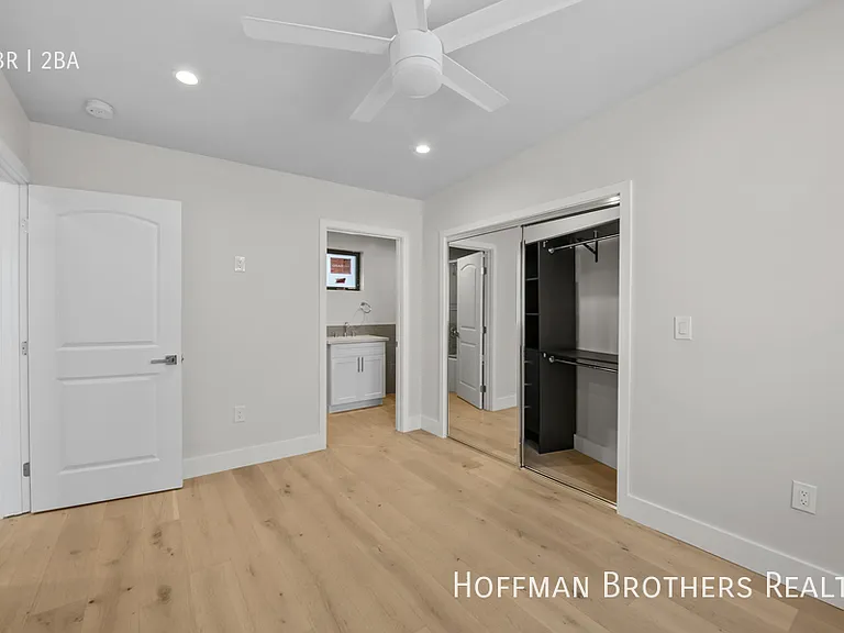 649 N Spaulding Ave #1/4 — Photo 16