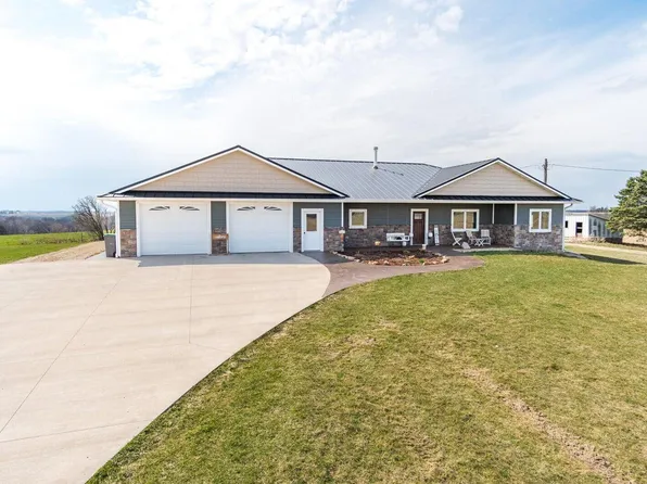 30901 County Road 16, La Crescent, MN 55947