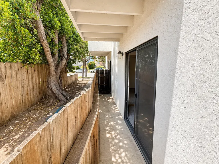 1749 Reed Ave #B — Photo 15