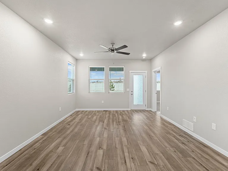7810 Keebler Dr — Photo 12
