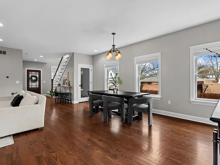 819 Irving Ave — Photo 29