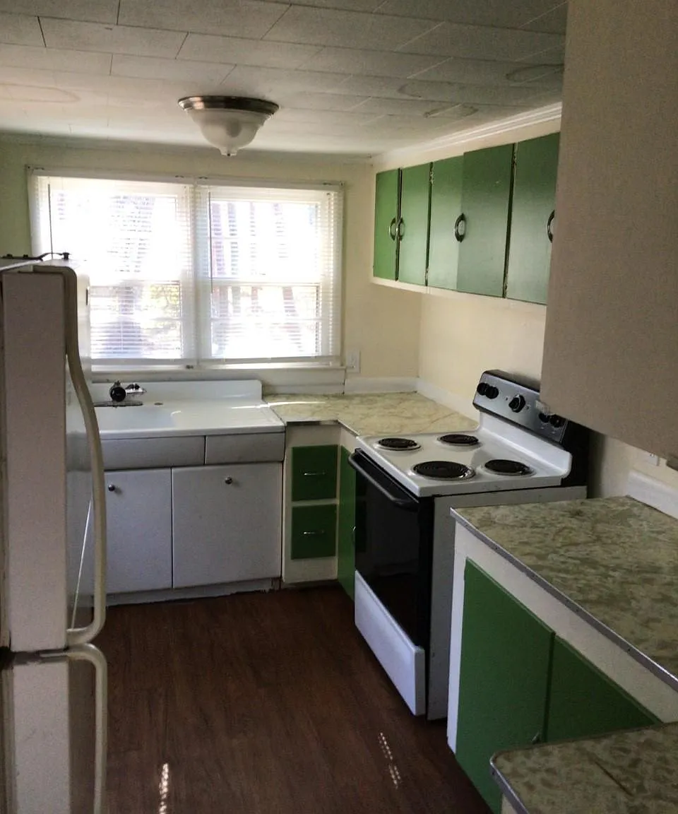 2 bed, 900 sqft, $1,200 — Photo 2