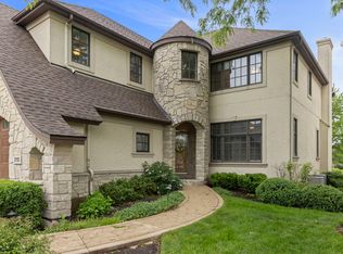 2110 Lillian Ln, Lisle, IL 60532