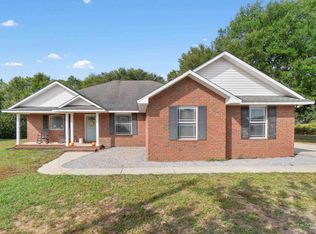 6069 Badger Rd, Milton, FL 32570