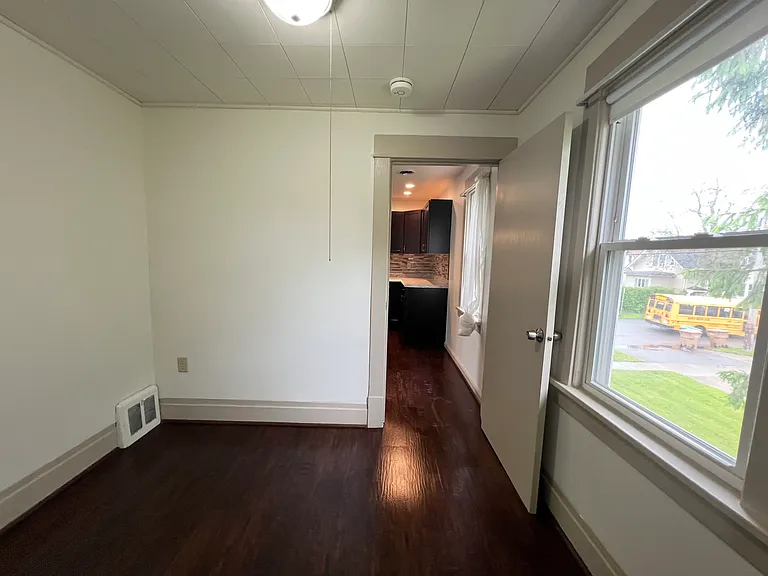 80 Meadow Pl #3 — Photo 5