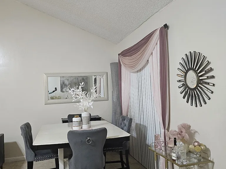 5512 NW 24th St — Photo 5