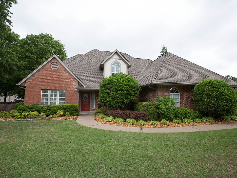 Beautifully updated estate on 1/2+ acre in Jenks SE! Updated Throughout! Lush New Granite Kitchen, Dream Spa Master Bath, Lush Backyard, 2 Car Side Entry Garage.