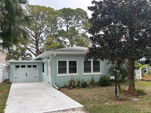 512 Tennessee Ave, Crystal Beach, FL 34681