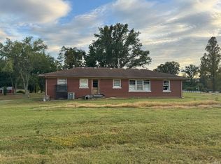 6922 Oak Grove Rd, Newburgh, IN 47630