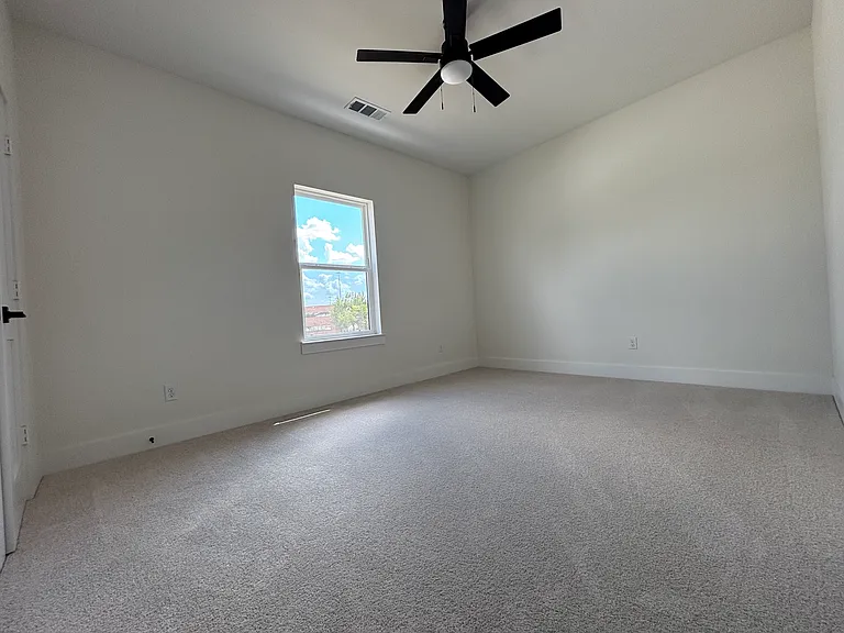 4444 Fatima Dr — Photo 12