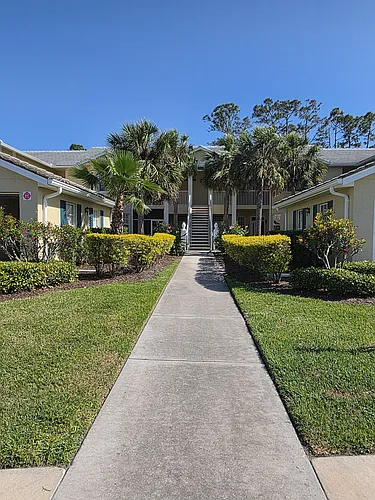 780 Montrose Dr #202 Photo 1