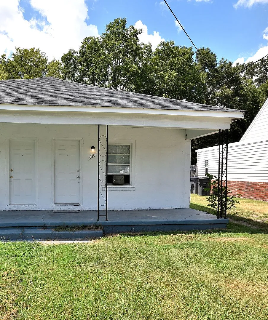 610 Carolina Ave — Photo 1