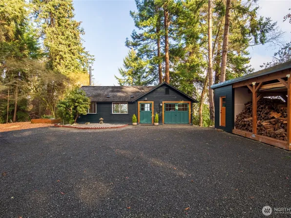 8126 SW Klahanie Road, Vashon, WA 98070