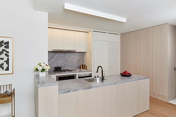 Sold by The Marketing Directors (Arias) | media 2