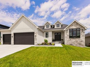 20616 Hartman Ave, Elkhorn, NE 68022