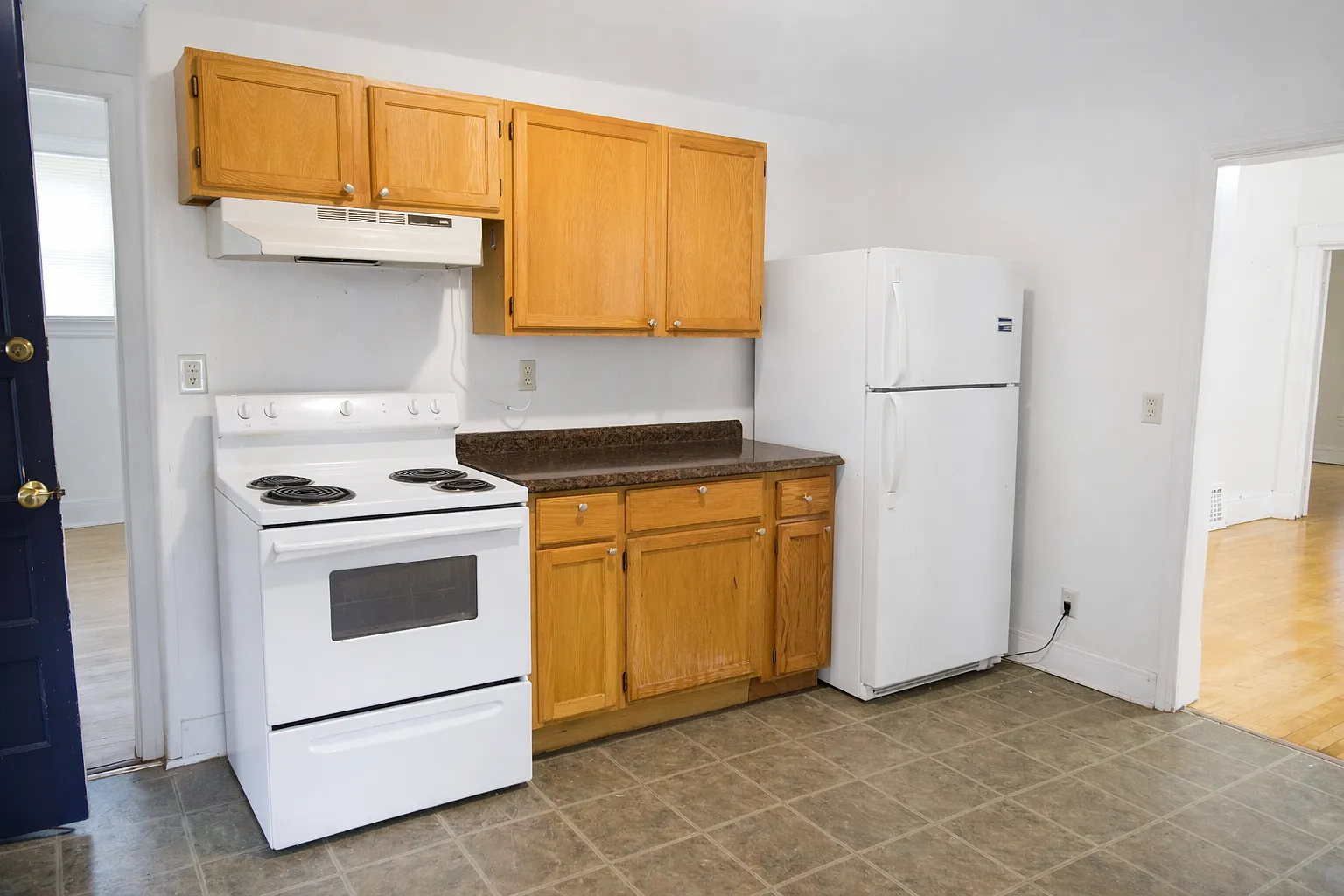 6 bed, $3,000 — Photo 3