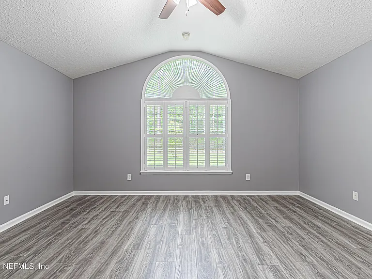 2243 Trailwood Dr — Photo 33